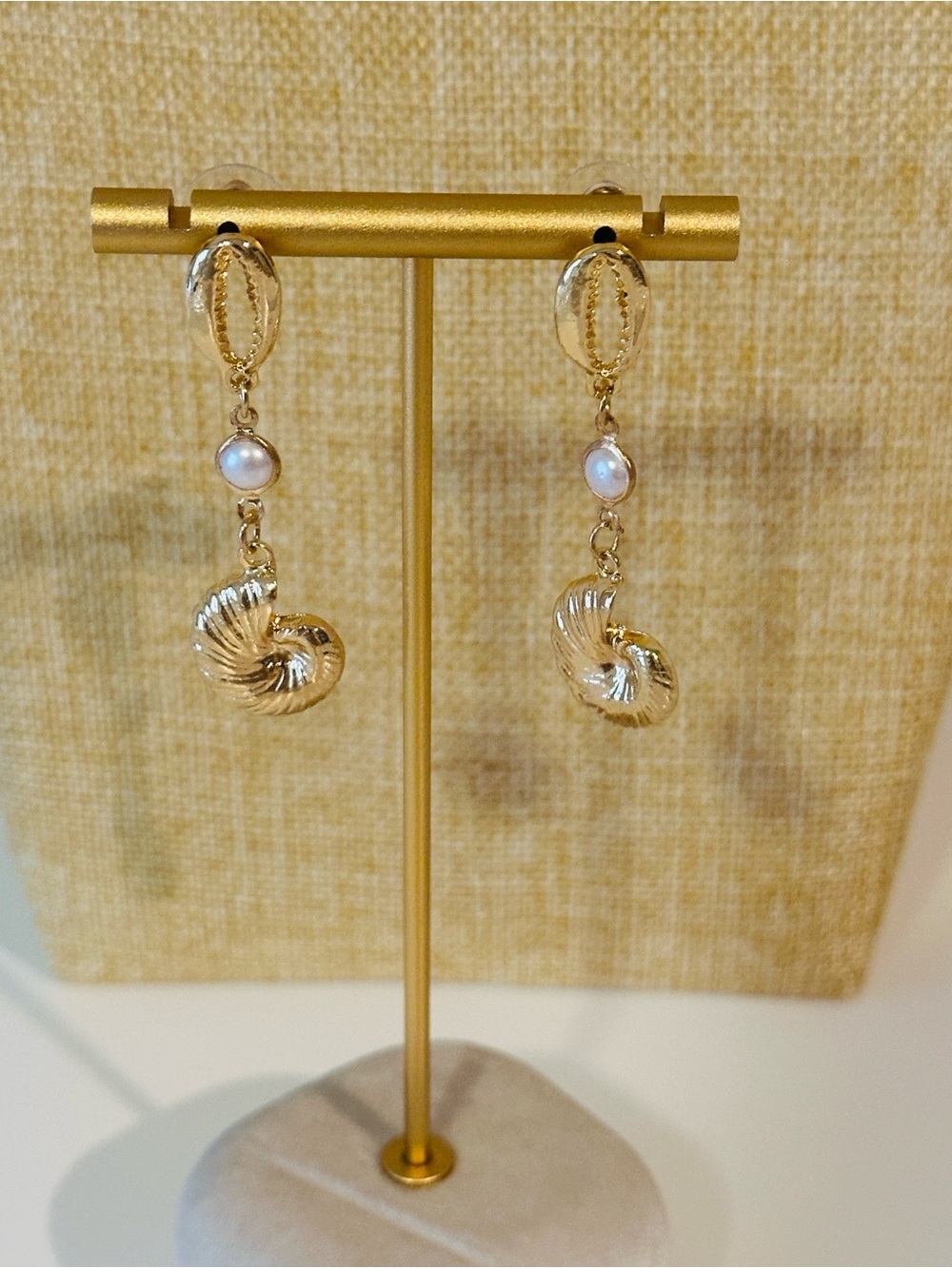 Fashion Jewelry Gold Shell Drop Earrings with Pearl Accent